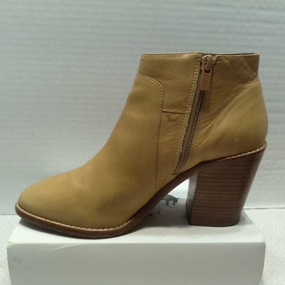 Loeffler Randall Ella stacked # 9 - Picture 10 of 11